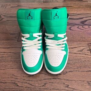 Air Jordan 1 mid “ Lucky Green